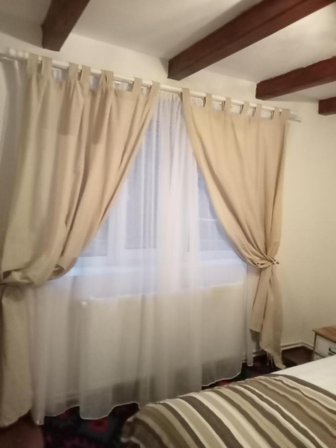 Casuta Din Deal Vaideeni Esterno foto