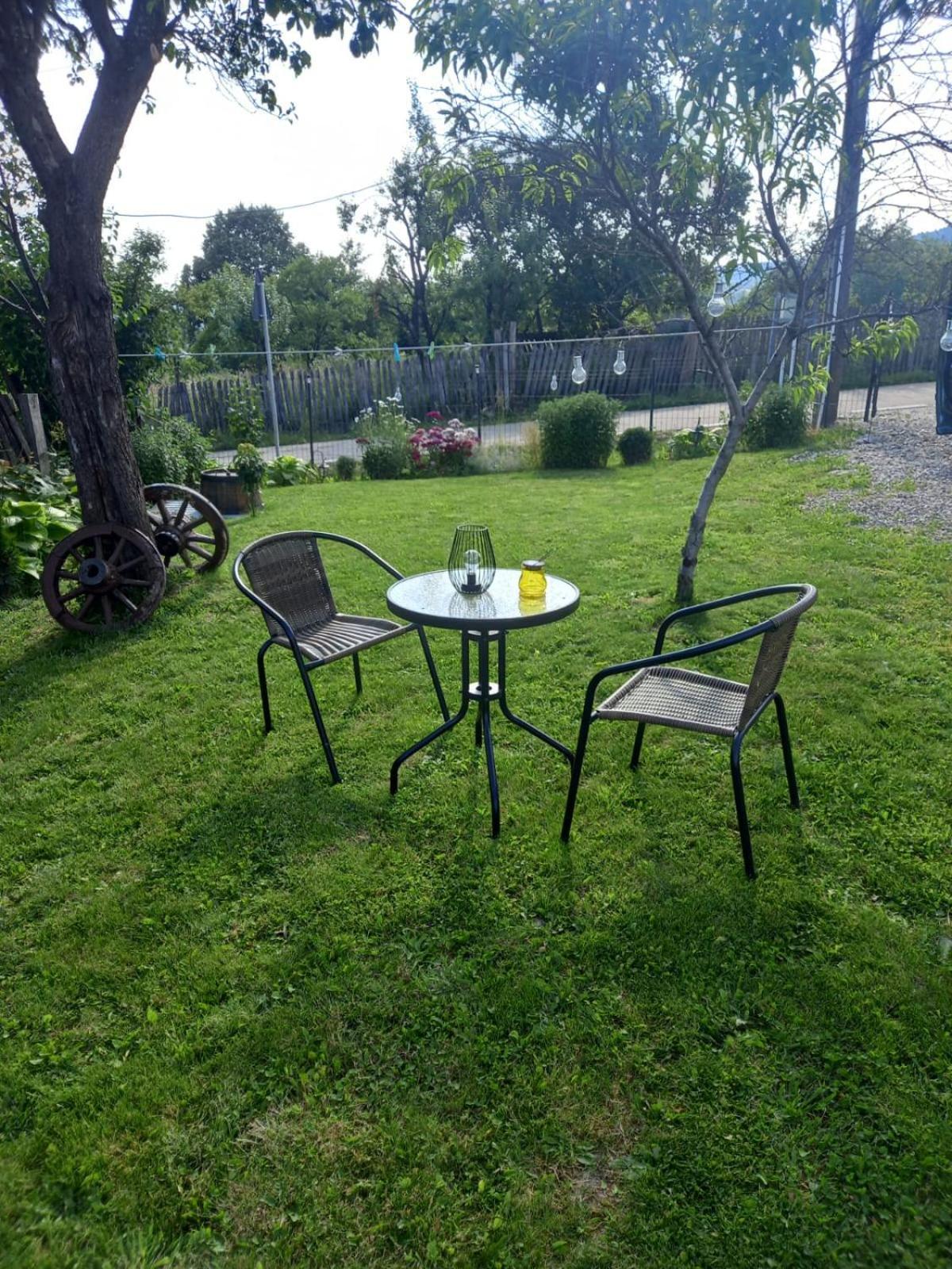 Casuta Din Deal Vaideeni Esterno foto